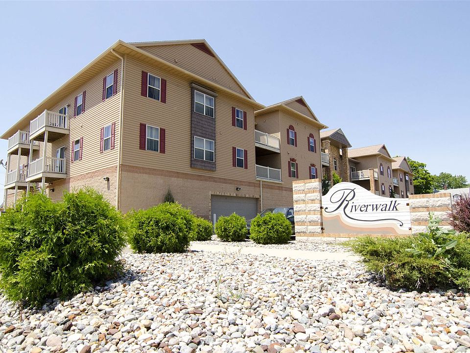 Riverwalk Apartments 232 S Clippert St Lansing MI Zillow
