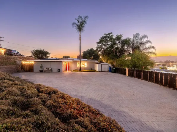 9742 Emerald Hill Ln, Lakeside, CA 92040