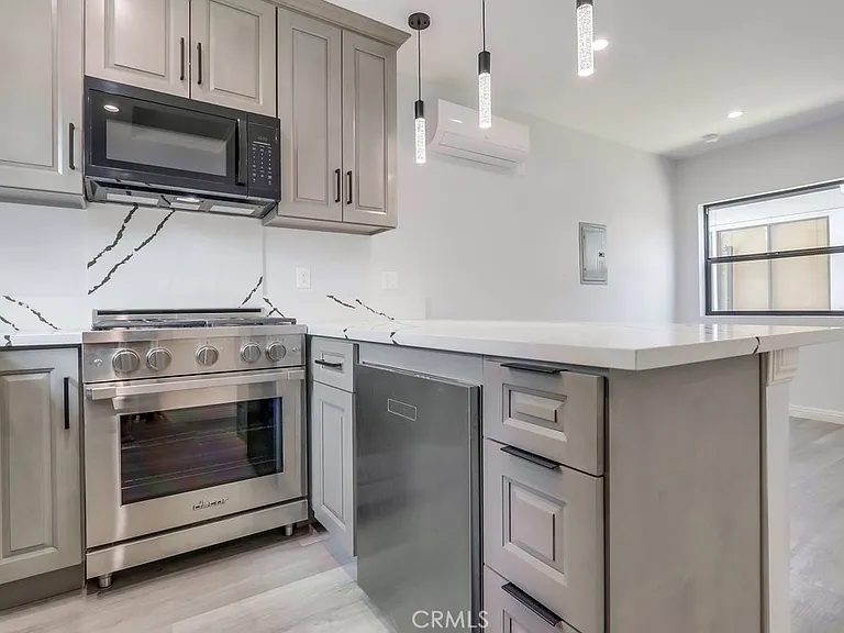1260 E Turin Ave #B — Photo 1