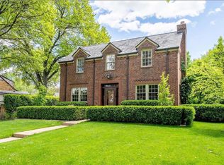 7400 Warwick Dr, Saint Louis, MO 63121