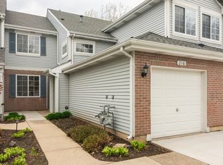 216 Sierra Pass #4, Schaumburg, IL 60194