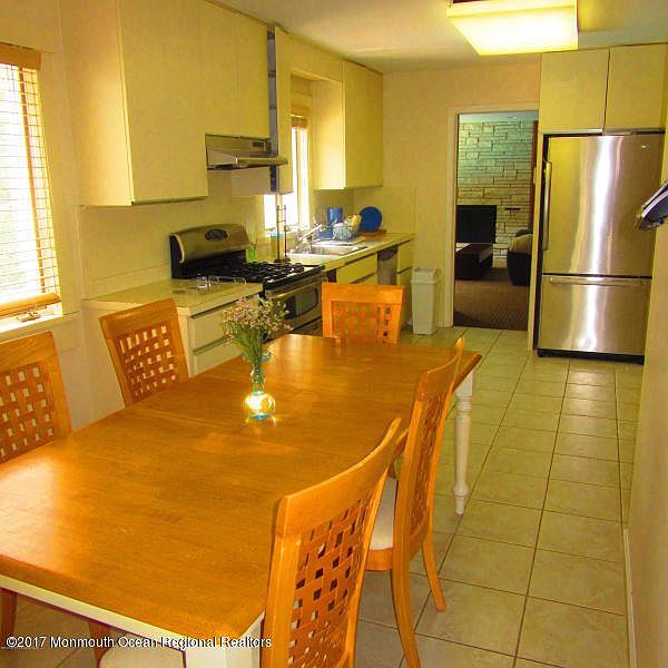 2nd image of 16 Joanna Ct