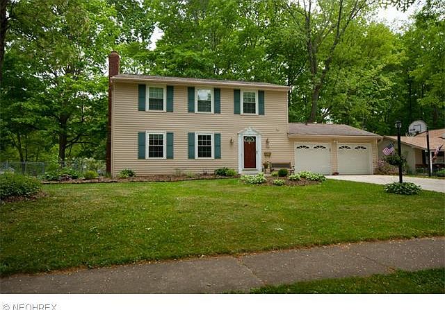 1st image of 710 Falling Oaks Dr