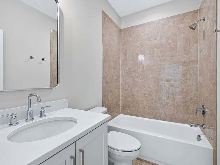 407 Chatham View Rd — Photo 43