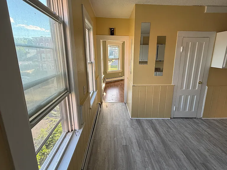 98 Glen St #2 — Photo 24