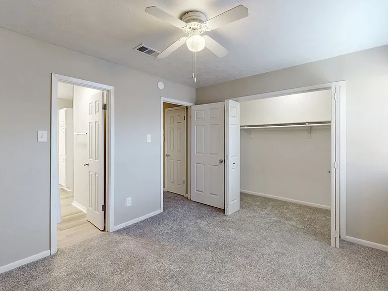 1409 Airline Dr #B — Photo 13