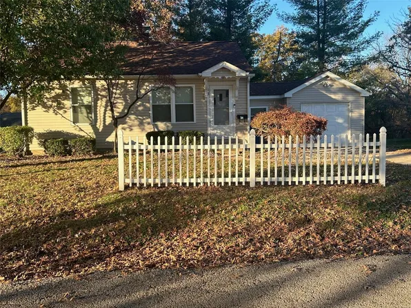 13 Hilda Ann Dr, Swansea, IL 62226