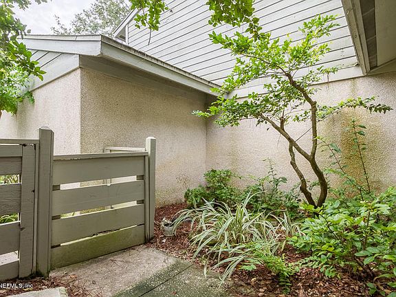 2nd image of 7701 BAYMEADOWS Circle W #1156