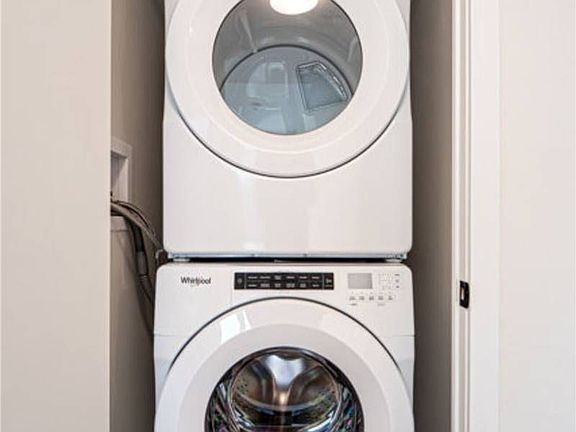 4th image of 2300 Saint Clair Ave W #322