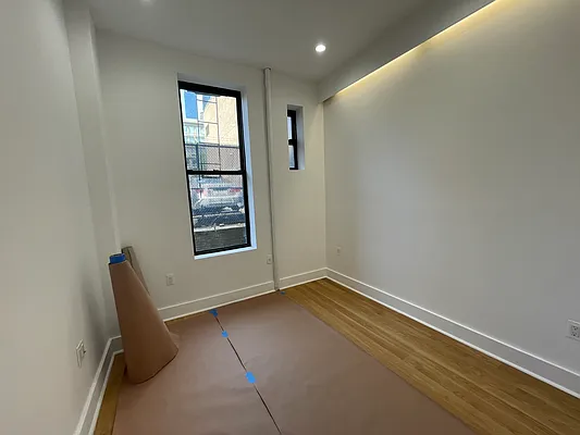 Rented by MQ Realty LLC | media 24