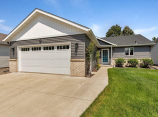 9 Pine Tree Ct, Sartell, MN 56377
