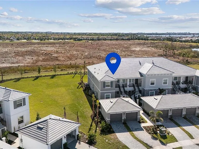 11801 Venetian Lagoon Dr — Photo 35