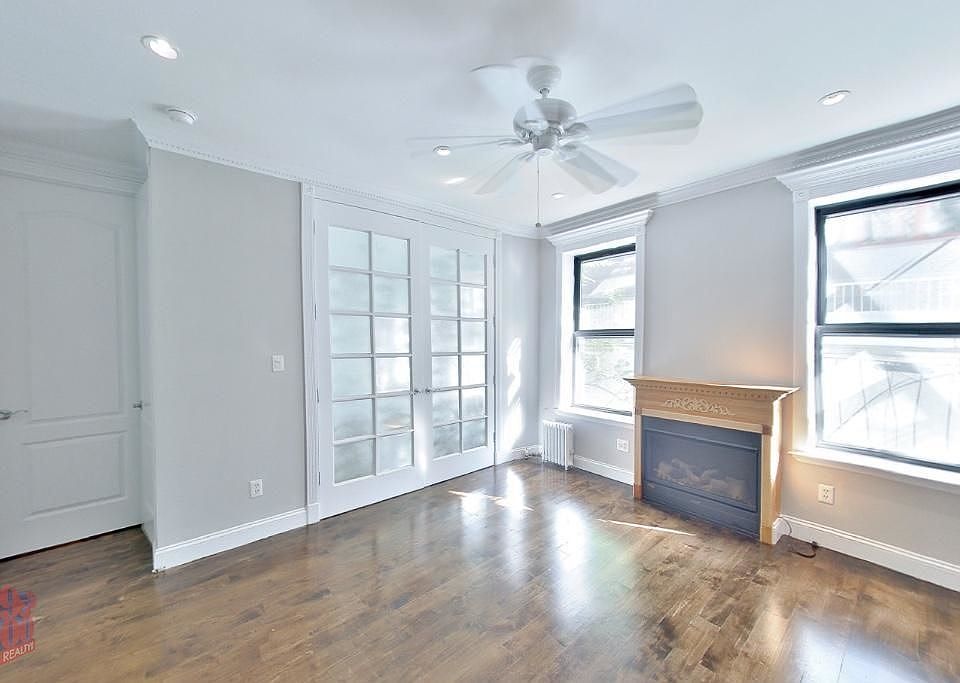 1st image of 346 E 18th St APT 1C