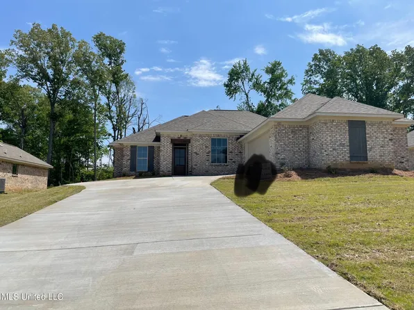 221 Hemingway Cir, Canton, MS 39046