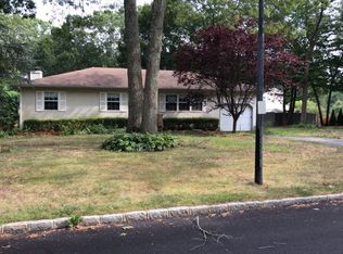 310 Rabbit Run, Riverhead, NY 11901