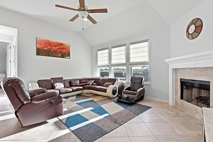 2949 Diego Dr — Photo 7