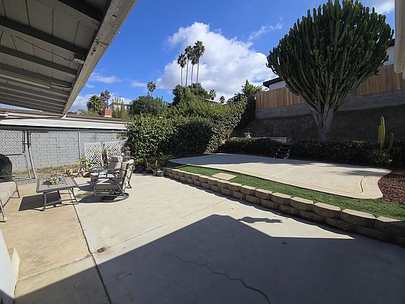 3rd image of 336 Eddie Dr #1