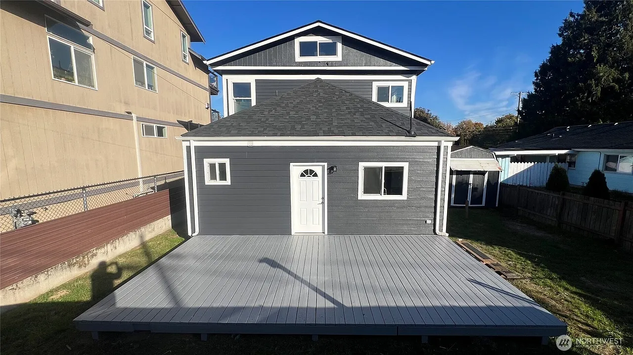 4 bed, 3.5 bath, 1848 sqft, $3,199 — Photo 3