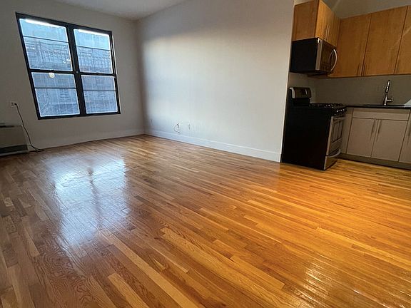 2nd image of 101 Jefferson Ave #4N