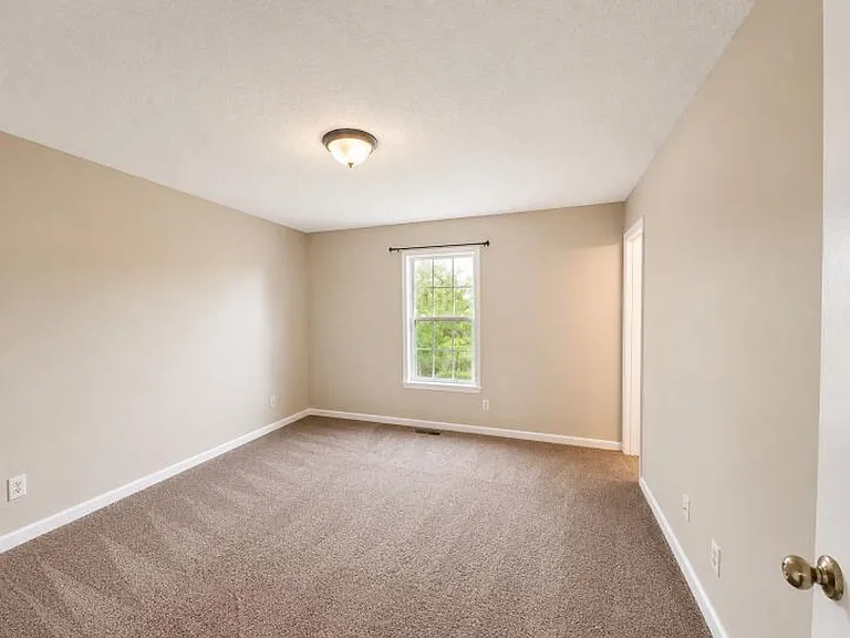 410 Eddy St — Photo 7