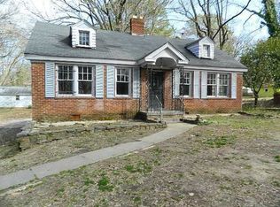 3392 Lakeview Rd, Memphis, TN 38116