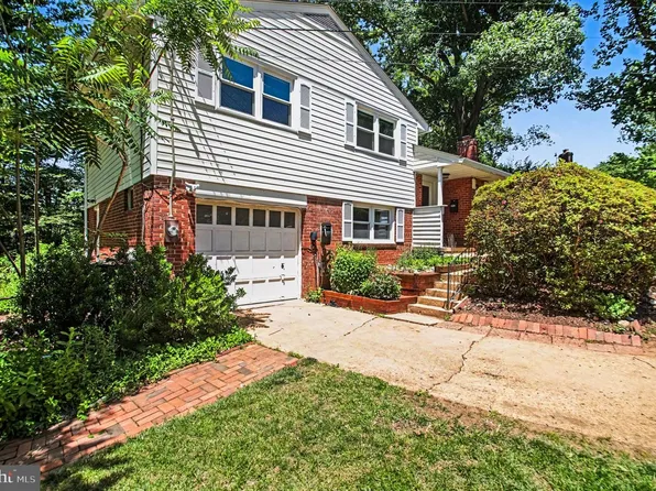 7411 Ellwood Pl, Springfield, VA 22150