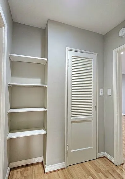1022 S Norton Ave #B — Photo 16