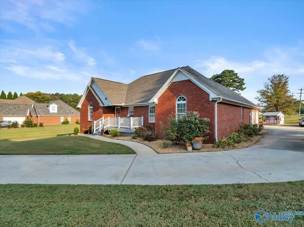 24991 Blossom Ln, Athens, AL 35613