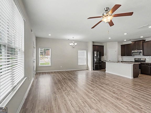 5th image of 1894 Stanton Rd