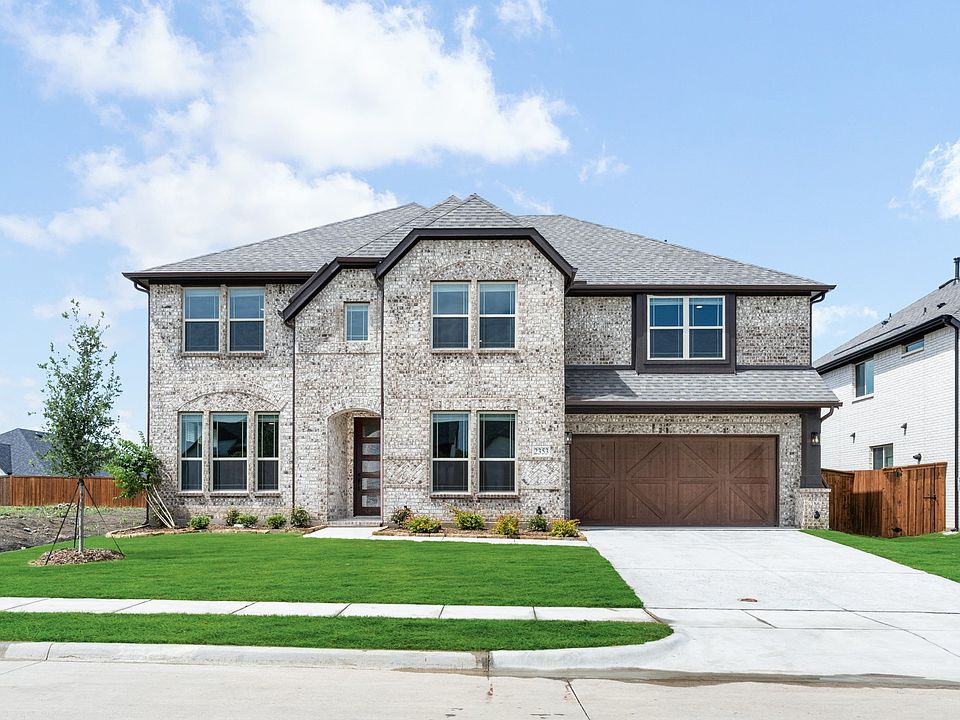 1st image of 2353 Flora Dr