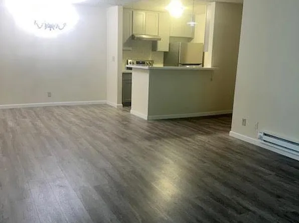 359 Half Moon Ln APT 102, Daly City, CA 94015