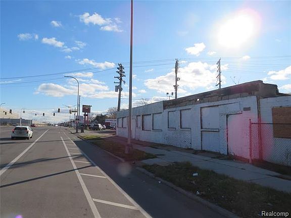 2nd image of 8037 Livernois Ave