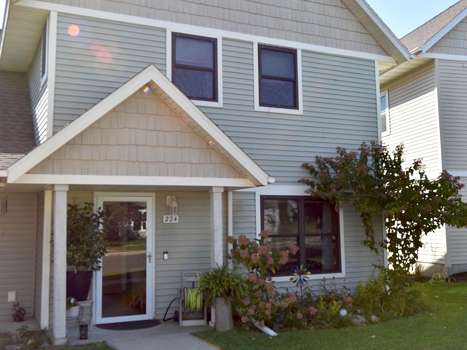 1st image of 224 S Musket Ridge Dr