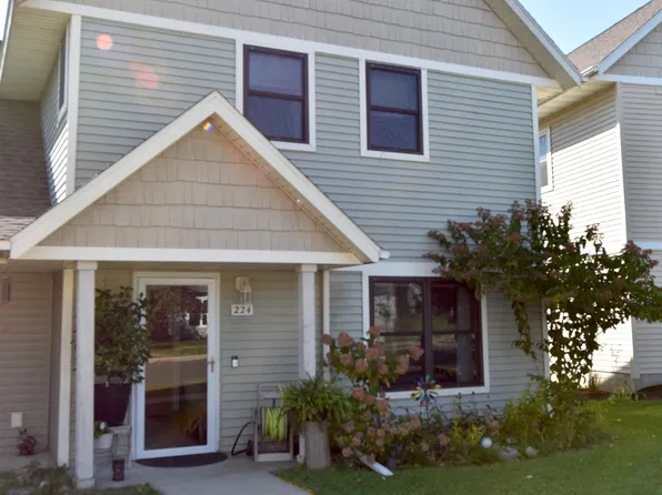 224 S Musket Ridge Dr, Sun Prairie, WI 53590