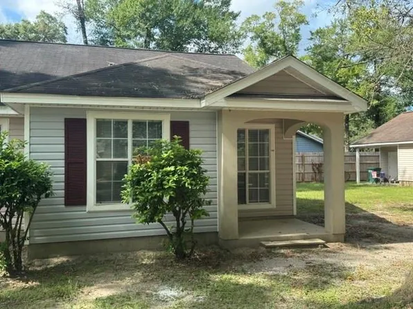 132 Bayou Sara Ave, Saraland, AL