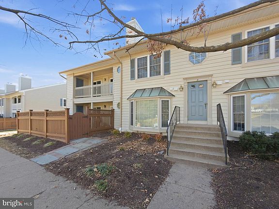 3rd image of 6086 Essex Ct House B