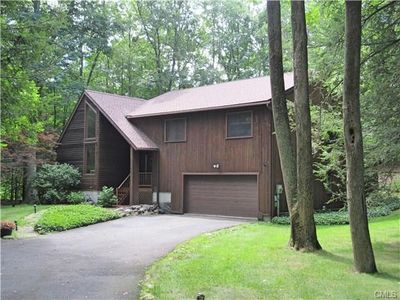 4 Plantation Ct, Bethel, CT, 06801