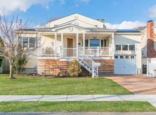 63 Lee Ave, Babylon, NY 11702