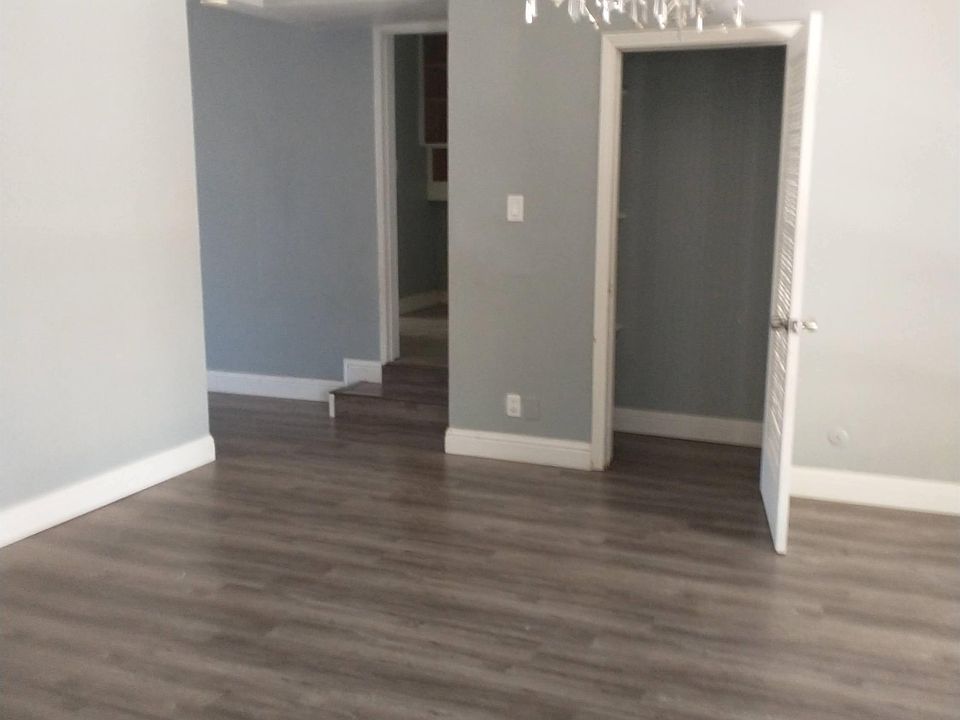 1st image of 410 S Orange Ave