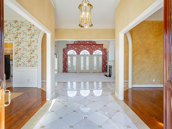 5th image of 1604 Ashley Mill Dr