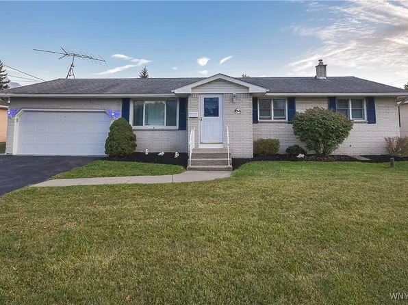 64 Gordon Ave, Lancaster, NY 14086
