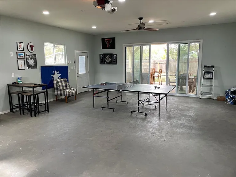 301 Hub Dr — Photo 12