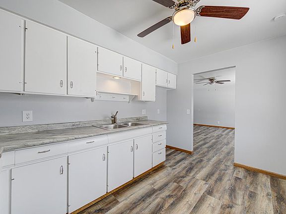4th image of 2541 Stella St
