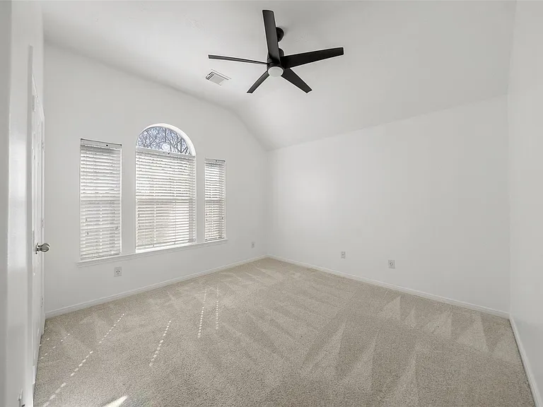 1922 Lake Grayson Dr — Photo 22