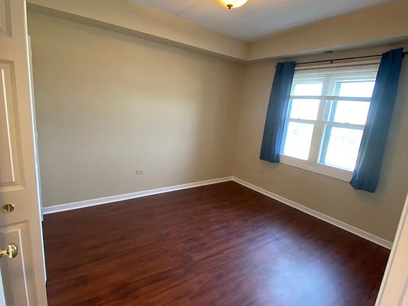 3rd image of 2932 S Wentworth Ave #601