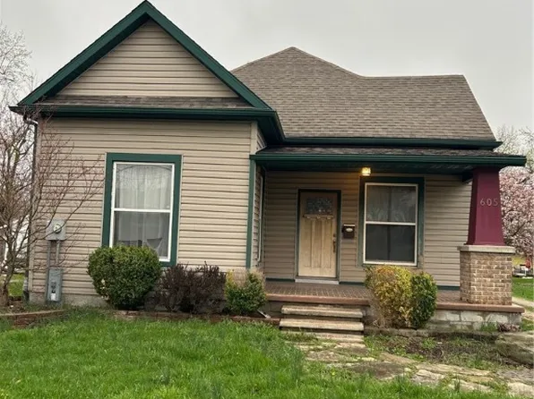 605 N Michigan Ave, Marshall, IL 62441