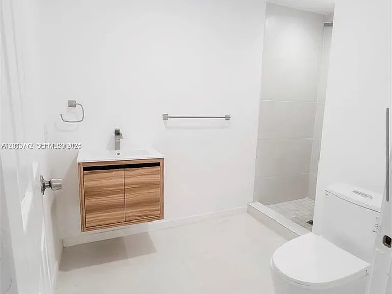 3685 SW 1st Ave — Photo 9