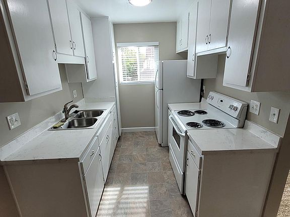 4th image of 316 Pennsylvania Ave APT 5