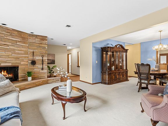 3rd image of 3045 Farner Ct