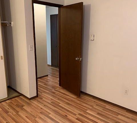 4th image of 611 N J St APT 6